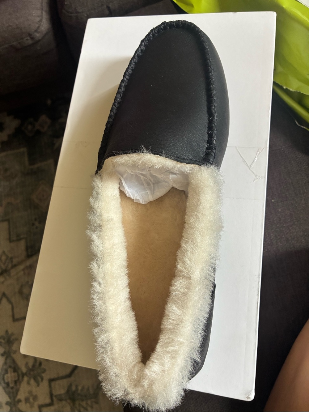 Quince Men’s Black italian moccasin Leather Shearling-Lined Slip-On Slippers